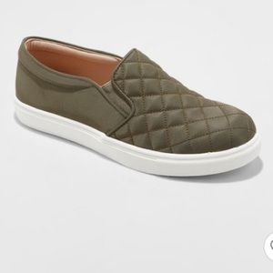 Quilted Sneakers with crosshatch